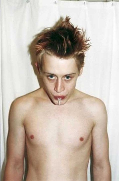 macaulay culkin naked